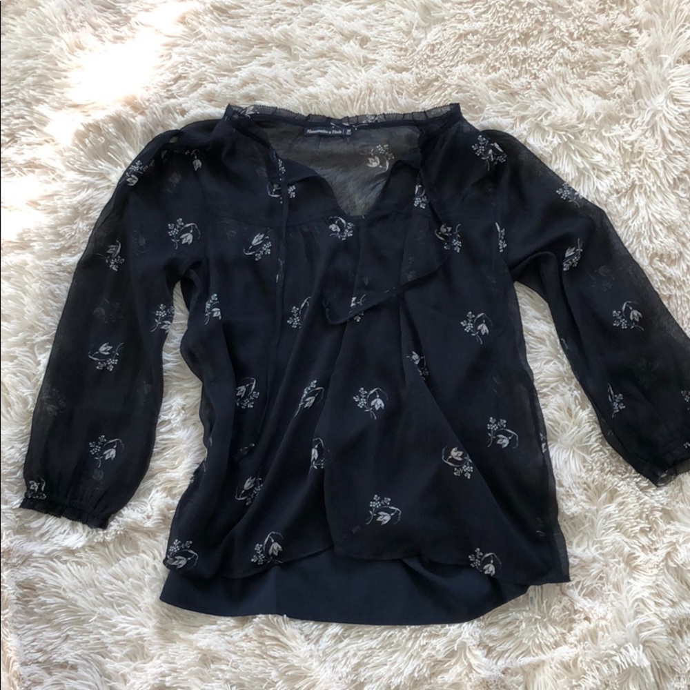 NWOT Abercrombie Flowy Top